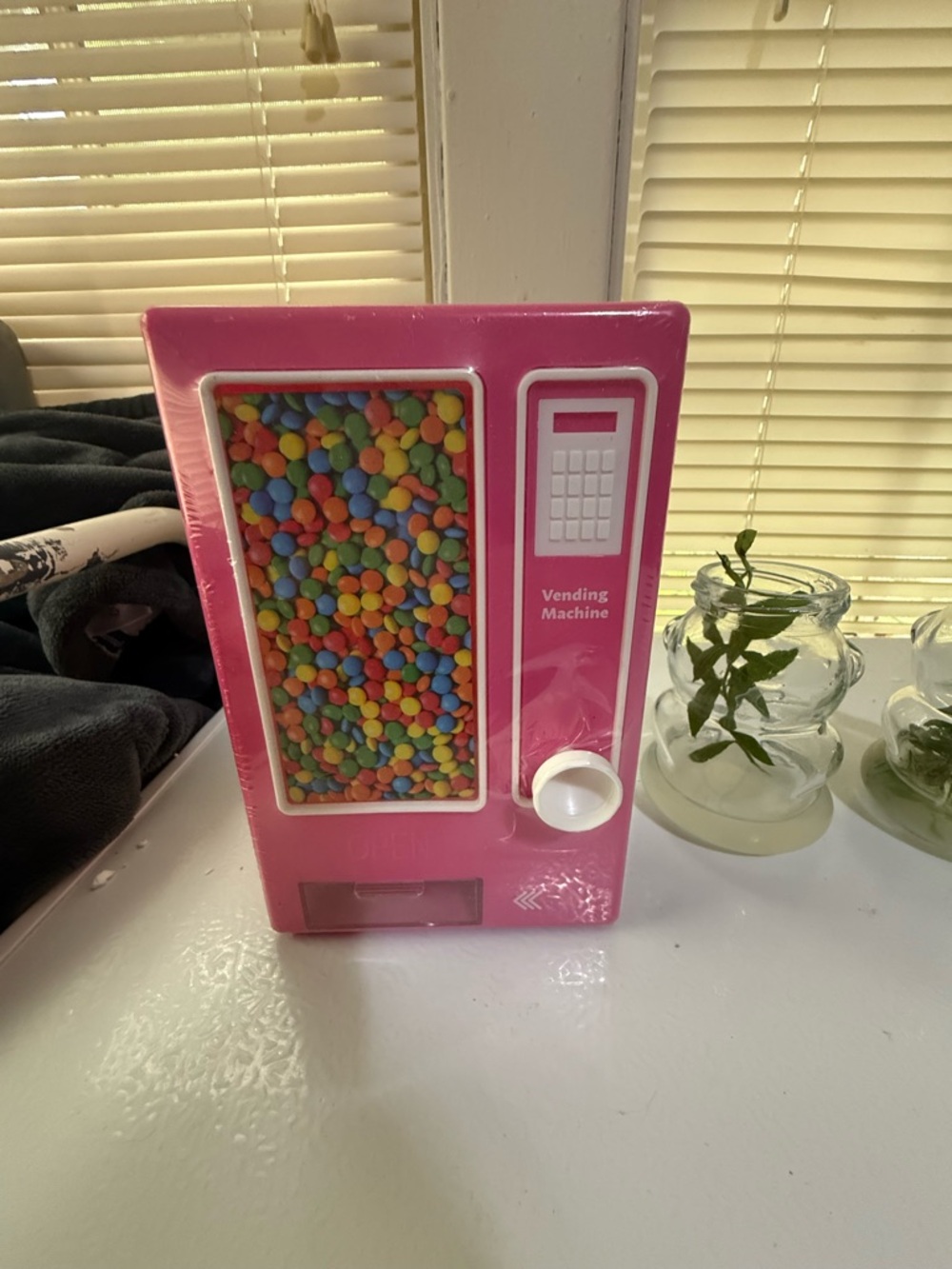Target Bullseye Desktop Candy Dispenser Mini Vending Machine, Pink